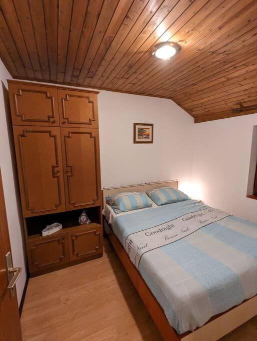 סרימה Zeezicht Appartement 50M From Beach מראה חיצוני תמונה