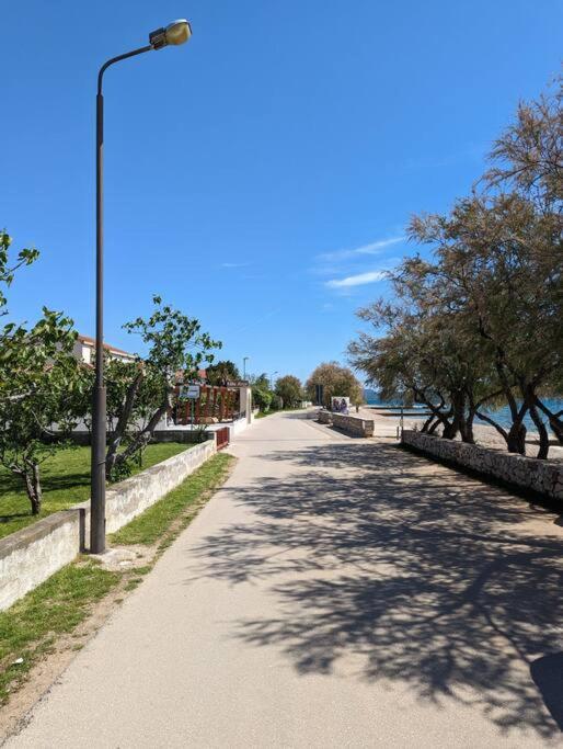 סרימה Zeezicht Appartement 50M From Beach מראה חיצוני תמונה