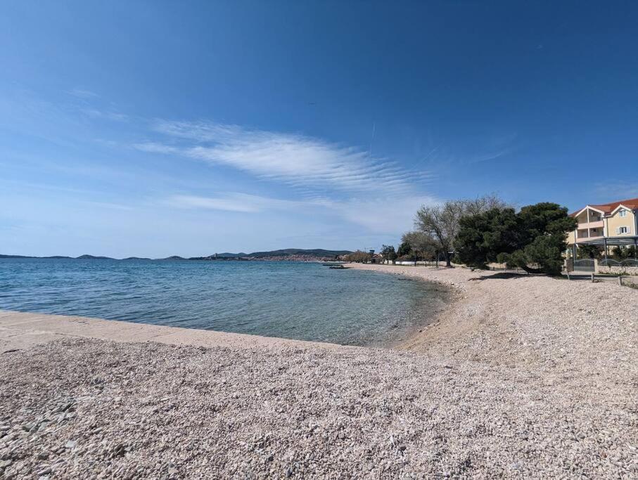 סרימה Zeezicht Appartement 50M From Beach מראה חיצוני תמונה