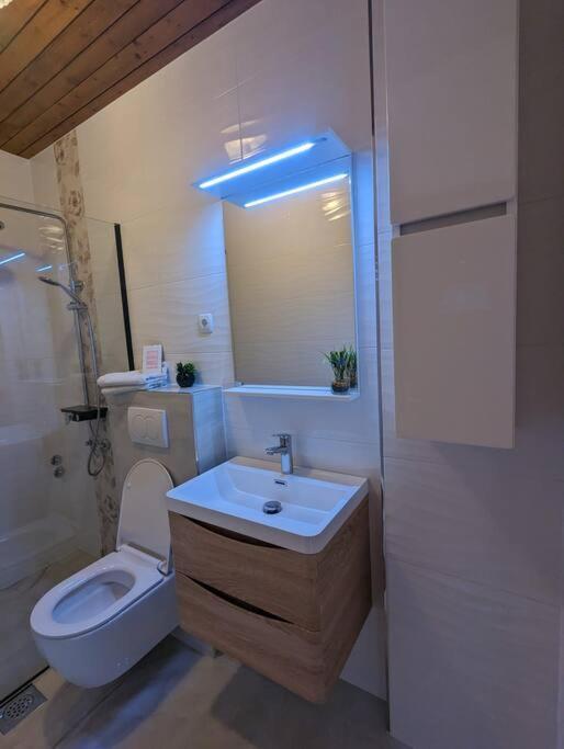 סרימה Zeezicht Appartement 50M From Beach מראה חיצוני תמונה
