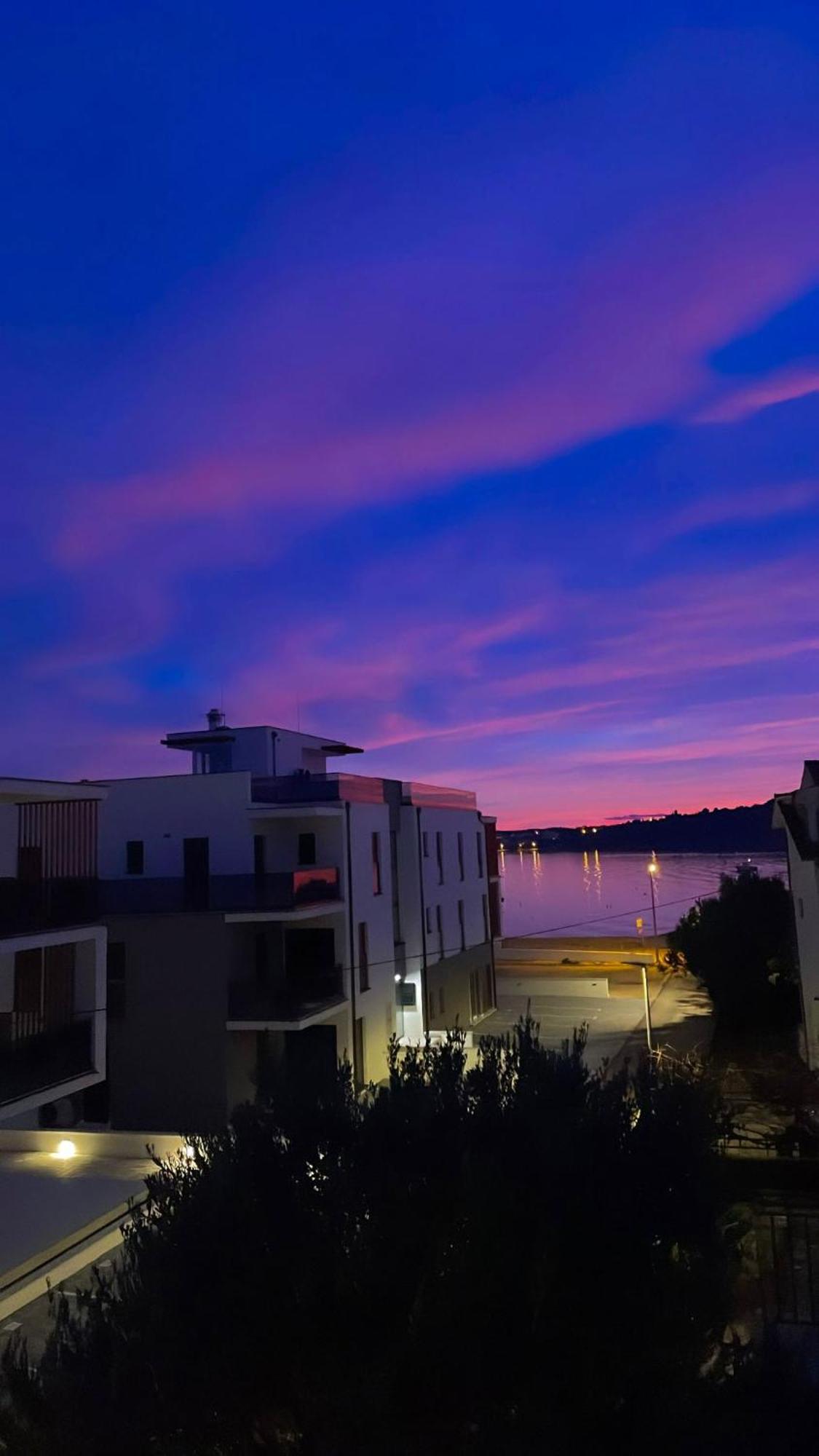 סרימה Zeezicht Appartement 50M From Beach מראה חיצוני תמונה