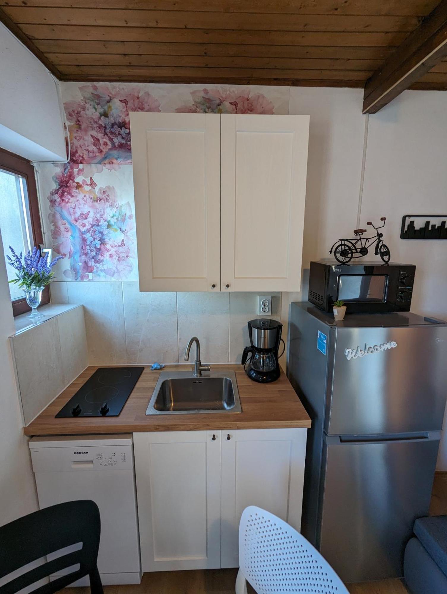 סרימה Zeezicht Appartement 50M From Beach מראה חיצוני תמונה